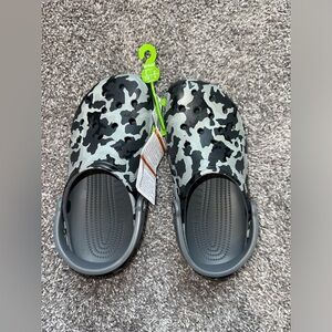 Grey Camo Crocs Boys Size 5